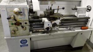 Bezpečnost a ochrana zdraví při práci při obrábění kovů Bezpečnost a ochrana zdraví při práci při obrábění kovů