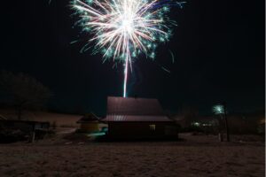 Pyrotechnické výrobky obrázek ukazuje ohňostroj